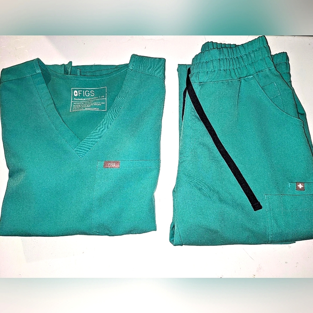 XS FIGS scrubs Surgical green